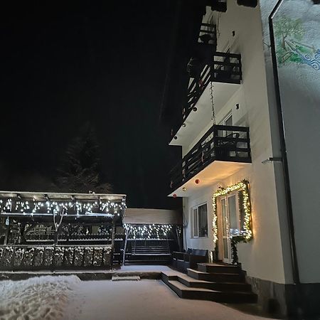 Casuta De Langa Izvor Hotel มัวเยชู เด ซุส ภายนอก รูปภาพ