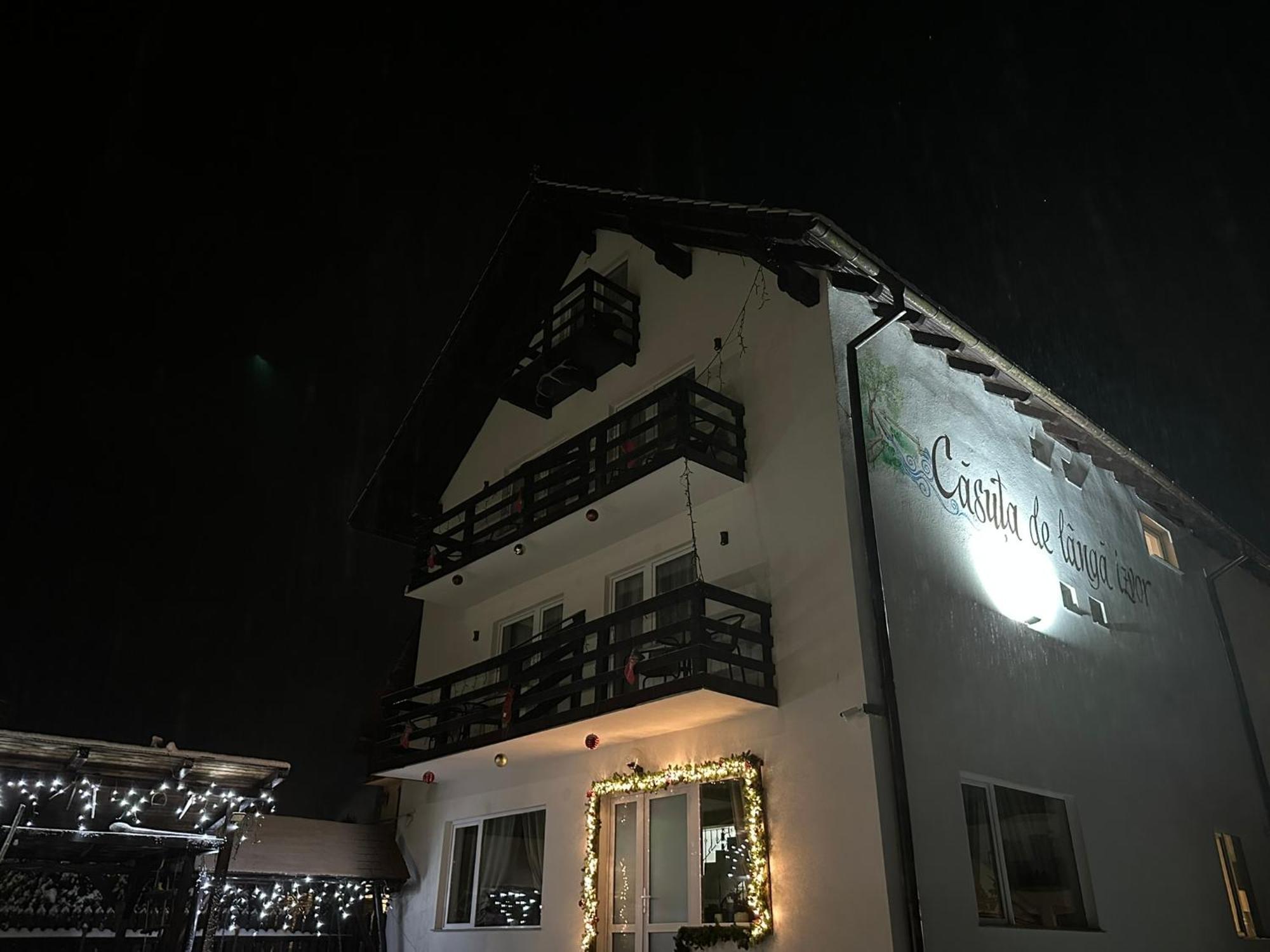 Casuta De Langa Izvor Hotel มัวเยชู เด ซุส ภายนอก รูปภาพ